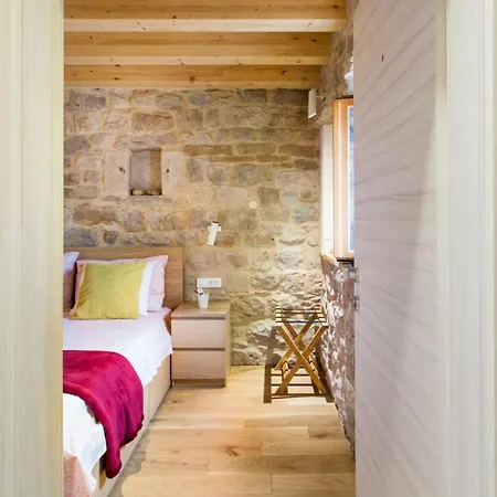 Explore The Historic Center From A Remodeled * Split