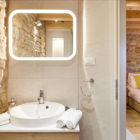 Explore The Historic Center From A Remodeled Apartment Split