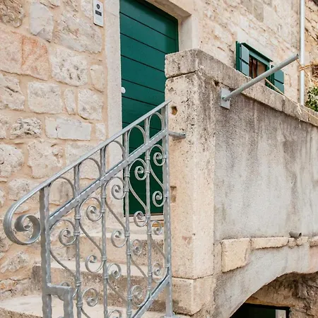 Explore The Historic Center From A Remodeled * Split